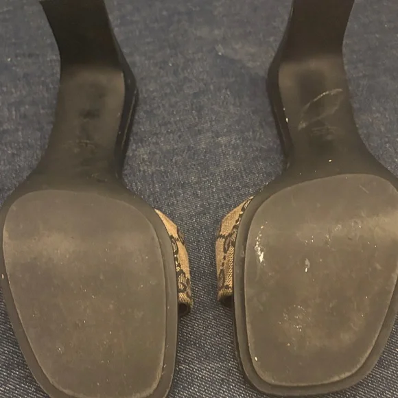 Gucci Women's Black and Tan Heels - Picture 4 of 7